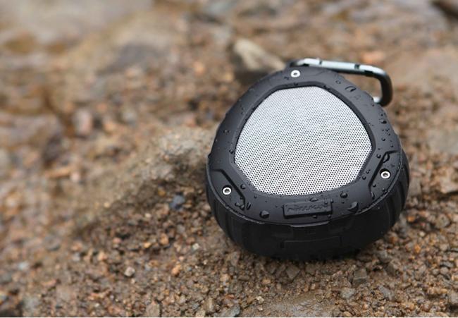 Nillkin garsiakalbiai, Nillkin Bluetooth, Nillkin S1 NFC Bluetooth garsiakalbis, Nominali galia: 3W, Įkrovimo įtampa: 5V 500mA, Baterijos talpa: 800mAh, Grojimo laikas: 5 valandos, krovimo laikas: 1-2 val, IPX4 waterproo (NILLS1J)